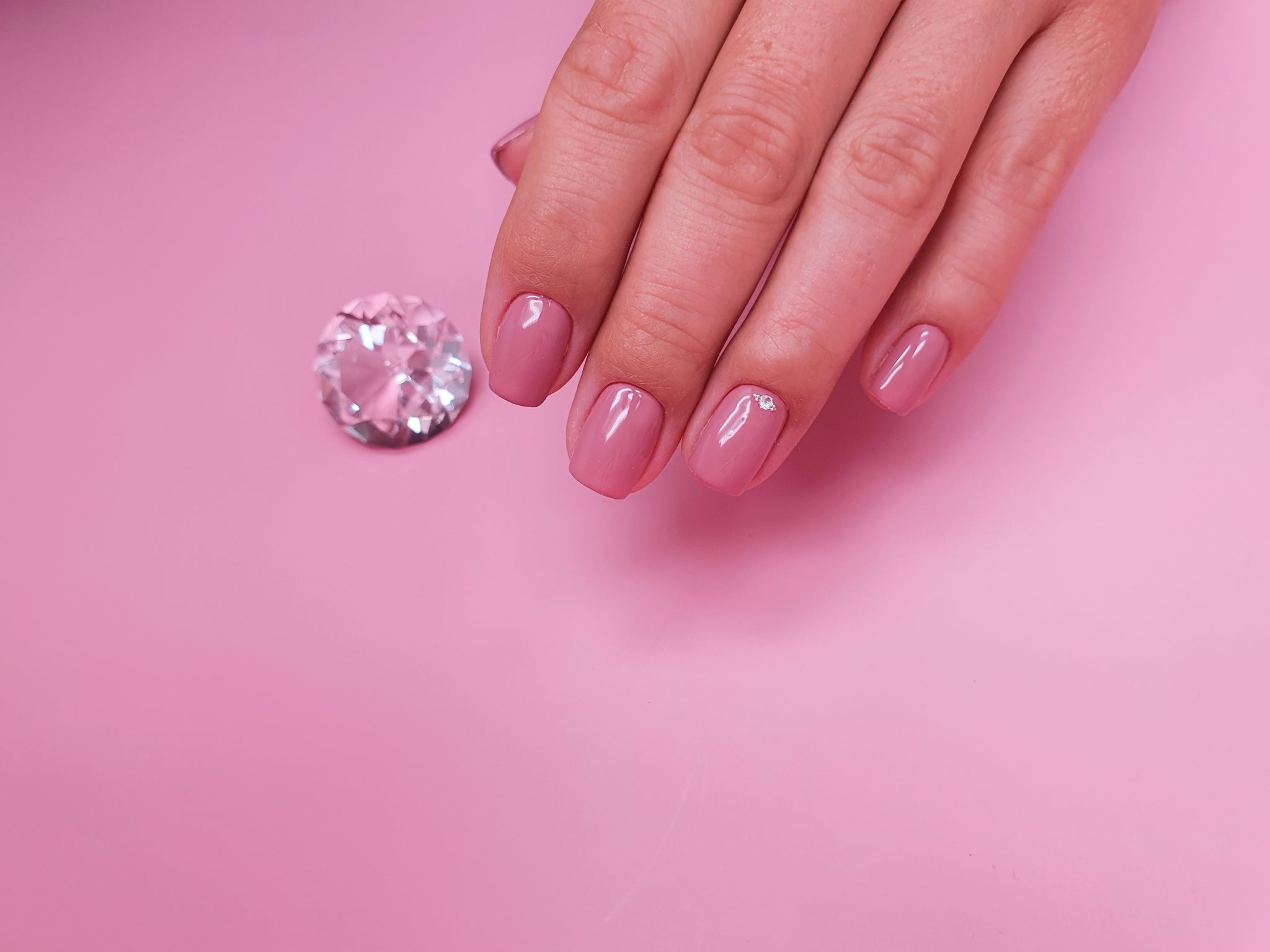 Elegant Nude Nail Art Set for Soft, Sophisticated Looks